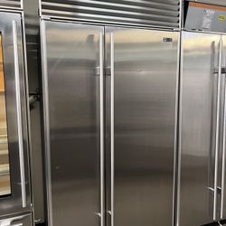 SUB ZERO 42”WIDE SIDE BY SIDE BUILT IN REFRIGERATOR 