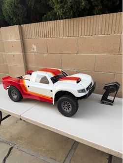 Losi 5T 2.0 w/ Spektrum receiver & DX5 Rugged Transmitter