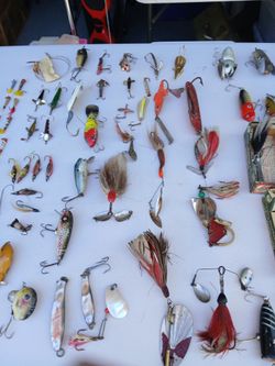 VINTAGE FISHING LURES