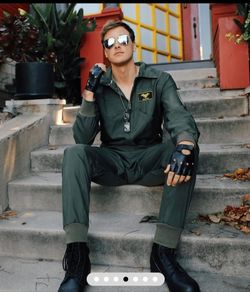 Pilot Halloween Costume men's size large tipsy elves
