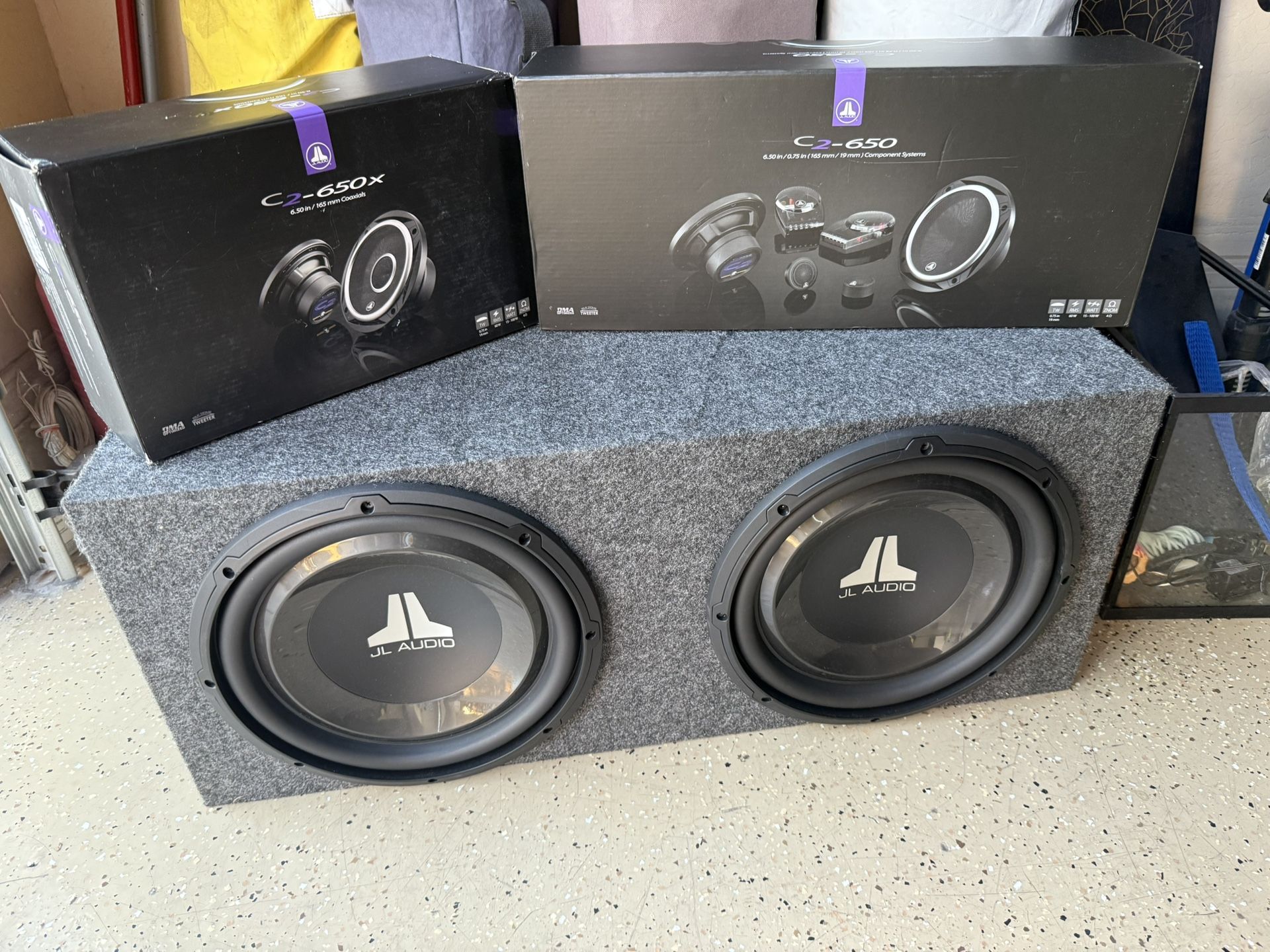 (2) 12 inch JL Audio 12W1v3-4 Subwoofer in sealed box