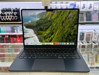Macbook Air 13 M2 8GB 256GB Pre-owned