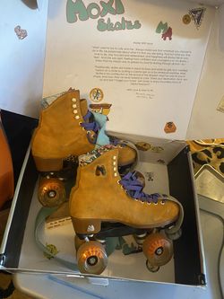 Moxi lolly clementine roller skates