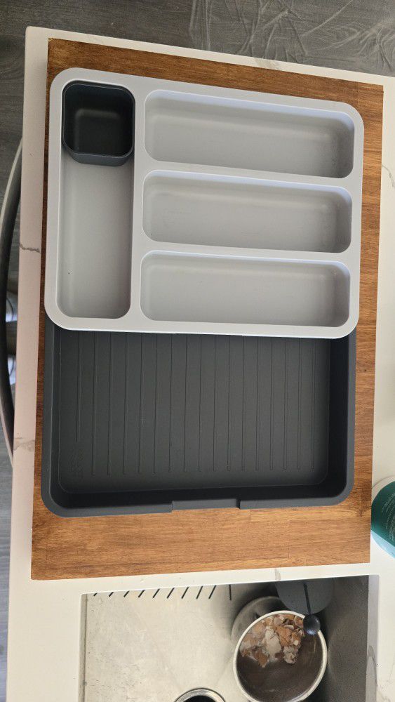 Expandable Kitchen Storage Rack