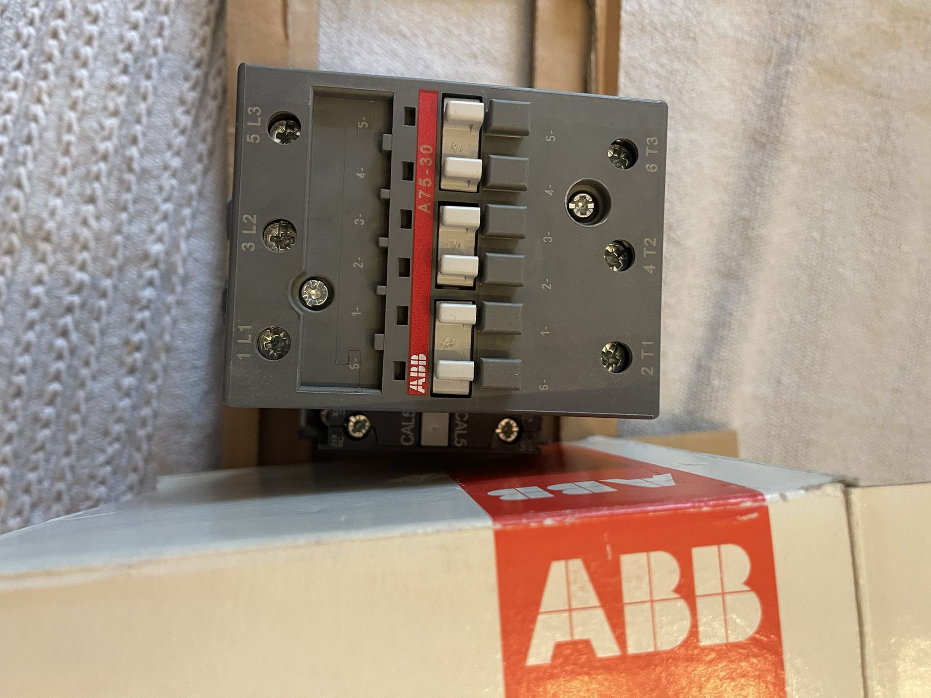 ABB A75-30-11-84 Contractor 