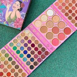 Paletas De Maquillaje Each $45