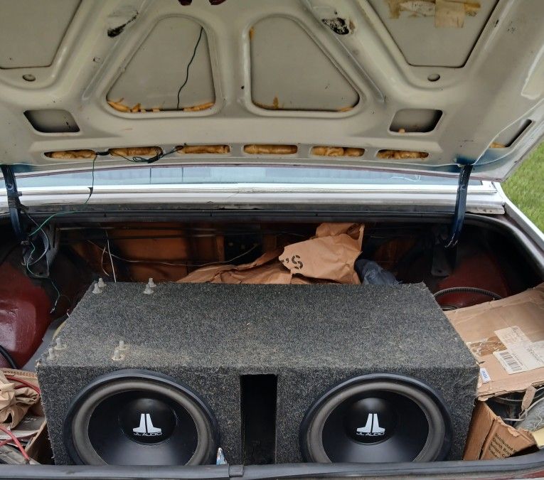 Jl Audio Dual 4ohm Subwoofers