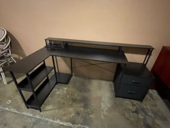 L shape Black desk