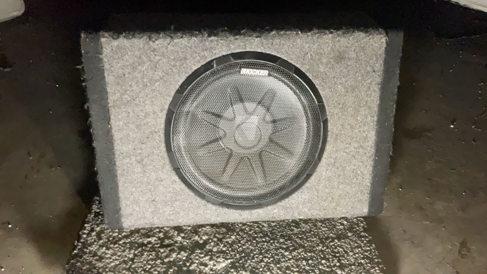 Kicker PT250 10” Subwoofer With Built In 100w Amplifier