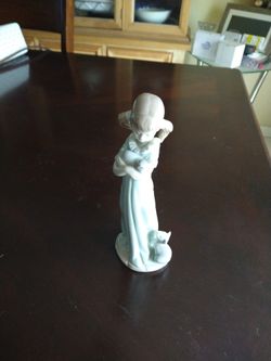 Lladro "Don't Forget Me" Figurine 