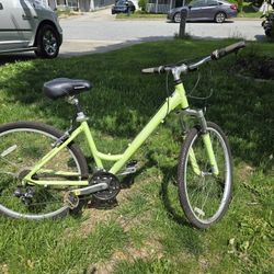 Schwinn Suburban 21 Speed Hybrid Bike 