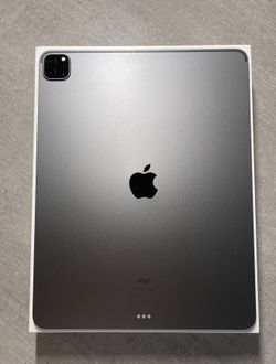 Apple iPad Pro 12.9” (5th Gen, M1) 512GB Wi-Fi + Apple Pencil 2 – Mint Condition – $850