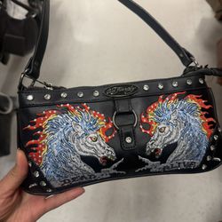 Bolsa Negra Con Caballo Bordados Y Brillos Nueva 