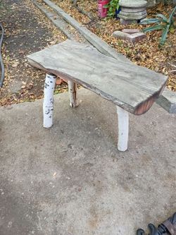 SMALL TABLE $5 PICK UP IN SUN VALLEY