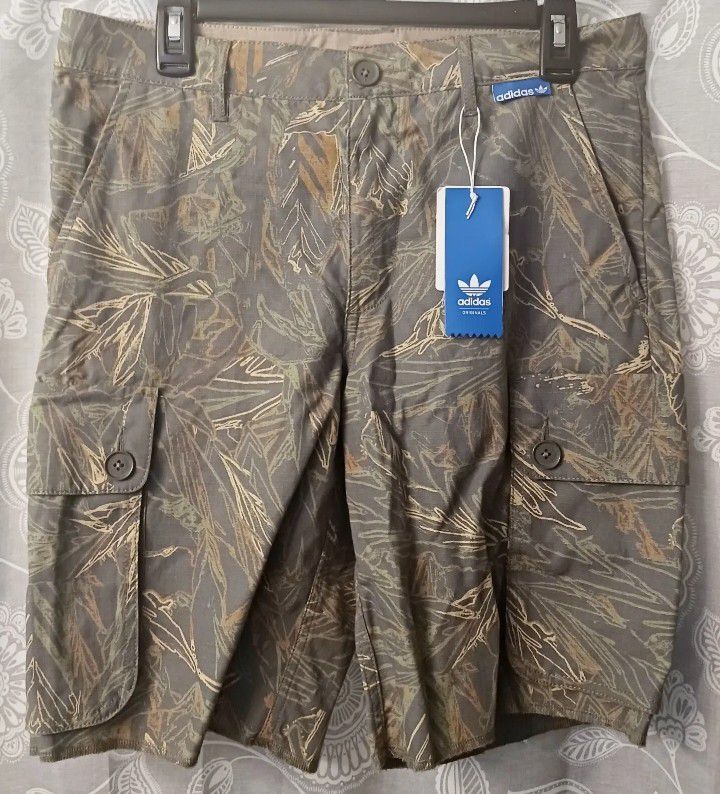 NWT Adidas Cargo Shorts sz 32