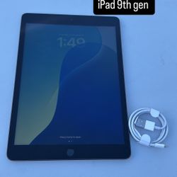 iPad 9th Gen 10.2! Like New And Unlocked! 