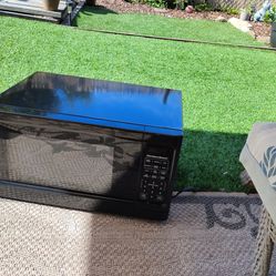 Microwave 1500. Watts Hamilton 2022 black