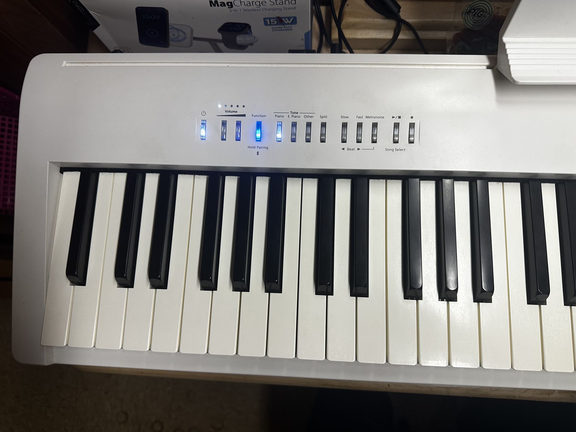 Roland FP30x White - 88 Keys 