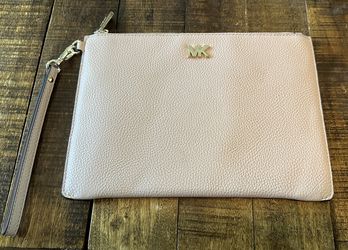 Michael Kors clutch - Blush / Pale Pink