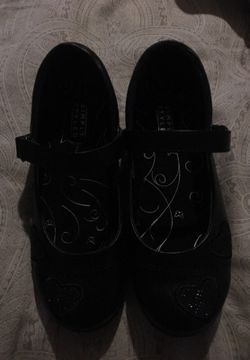 Lil girls shoes