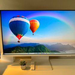SAMSUNG 32" M80C UHD HDR Smart Computer Monitor Screen with Streaming TV