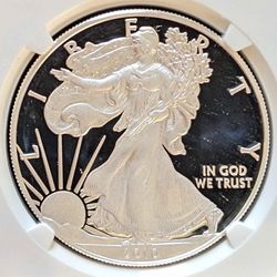 2010-W American Eagle 1oz fine .999 pure silver PF70 Ultra Cameo proof $1 coin