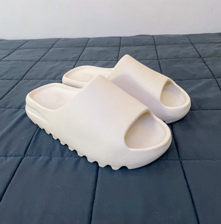 Original Yeezy Bone Slides 