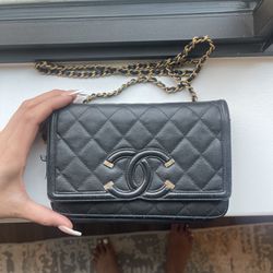 Chanel Filigree Wallet On Chain BLACK AUTHENTIC for Sale in