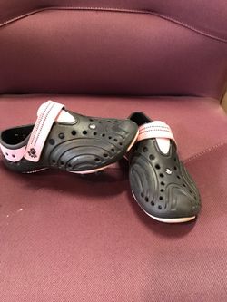 Kids girls size 1 golf shoes