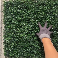 20"X20" Artificial Grass Wall, 24Pcs Boxwood Hedge Wall Panels UV-Anti Grass Backdrop Wall Decor, Greenery Privacy Hedge Screen for Indoor Outdoor Pat