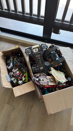 35 lbs of LEGO – Huge Mixed Lot