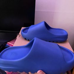 Yeezy Slide Azure Size 5 Men’s 