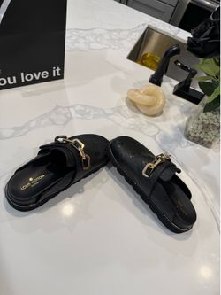 Clogs