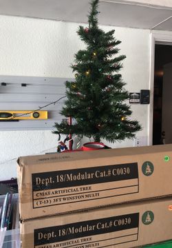 3ft CHRISTMAS TREES $10