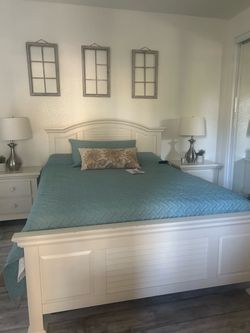 Queen Bedroom set