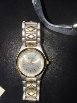 Gucci vintage watch 9000