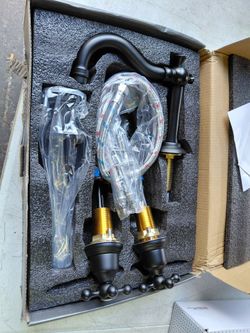 Aklfgn 8" Widespread Bathroom Sink Faucet With Drain In Matte Black