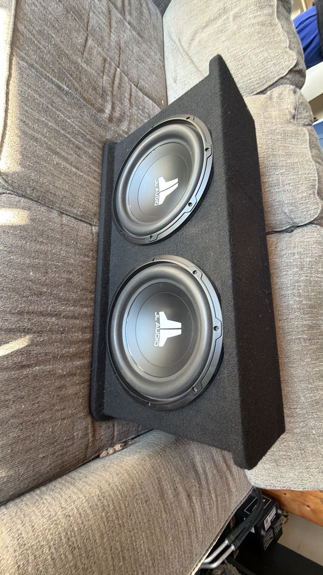 Subwoofers And Amps High And Low And Epicenter Type