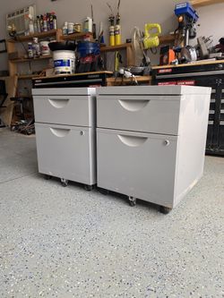 2 Filing Cabinets