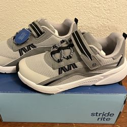 Brand New Boys Shoes Size 2 Wide