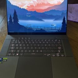 ASUS ROG Zephyrus G16 16" OLED 240Hz - Intel Core Ultra 9, 16GB, 1TB, RTX 4070