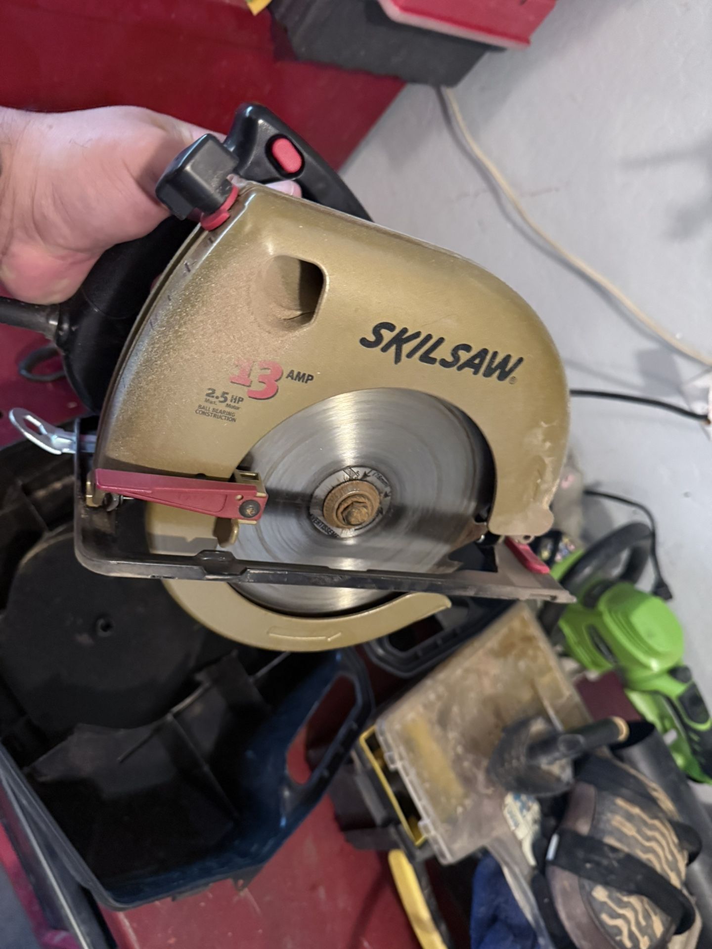 Skull circular saw