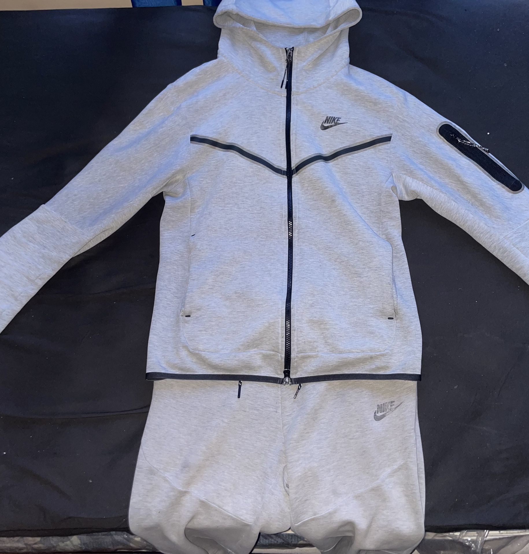 Nike Tech Full Sweatsuit