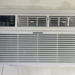New Whirlpool A/C 12,000 BTU