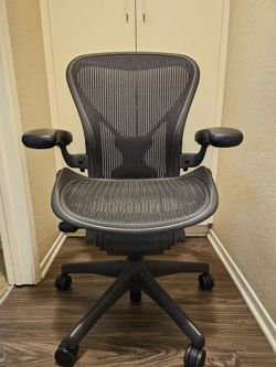Herman Miller Aeron Size B Fully Loaded