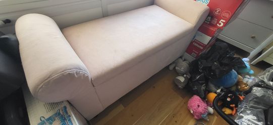 Pink plush storage bench  open to offers