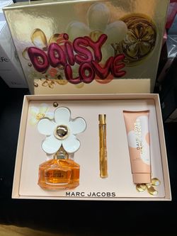 Marc Jacobs Daisy love