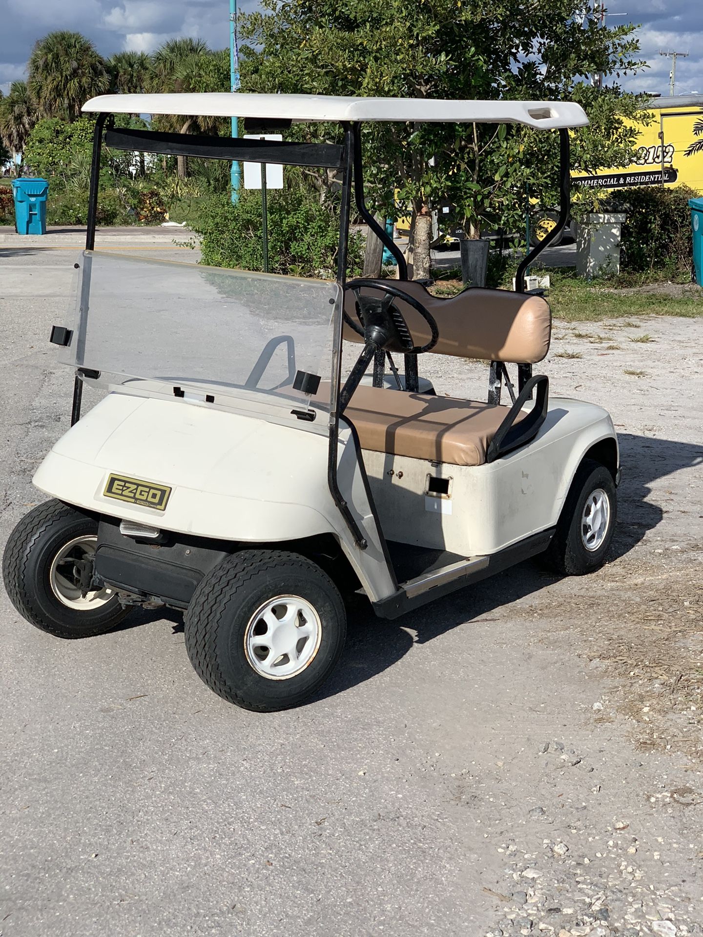 Golf cart