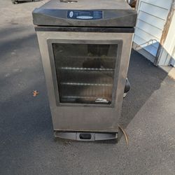 Masterbuilt Electric Smoker