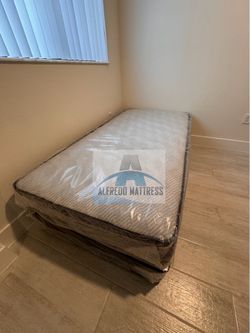 Twin mattress and box spring set (2pc - new)